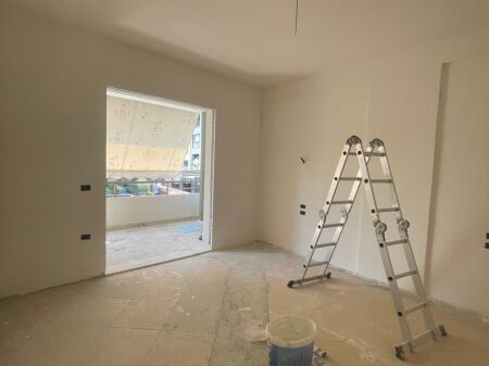 Shitet Apartament 3+1+2 në Selitë – Përballë Rezidencës 3D