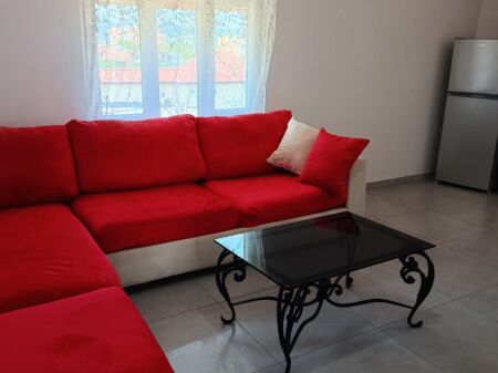 Affitto | Apartament 2 + 1 | Yzberisht | 400 €/mese