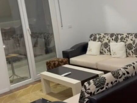 Jepet me qira apartament 2+1 në Kamëz!