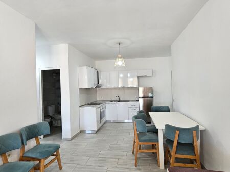 ASTIR Jepet me Qira Apartament 1+1 | 📍 Ndodhet në një zonë të qetë dhe shumë të kërkuar të Astirit TEK VILA L 2 prane Urban Gate