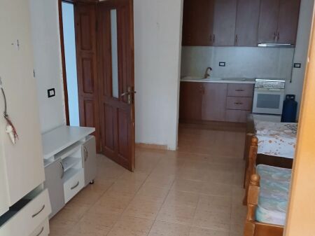 Qera | Shtëpi private 2 + 1 | Qyteti Studenti | 240 €/muaj