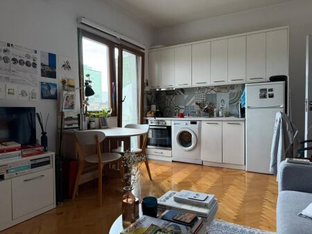 APARTAMENT ME QERA 1+1 MYSLYM SHYRI 55.000 LEKE FH-82132