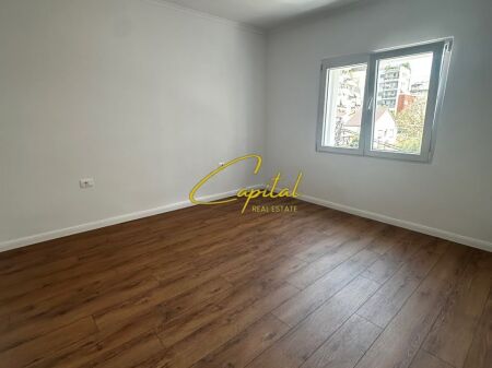 SHITET APARTAMENT 1+1 PAZARI I RI 16.000.000 LEKE