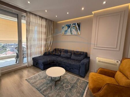 Jepet me Qira Apartament 2+1+2 te Garden Residence Turdiu, Fusha e Aviacionit, Tiranë