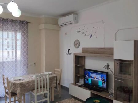 APARTAMENT ME QERA 1+1 21 DHJETORI 60.000 LEKE FH-82190