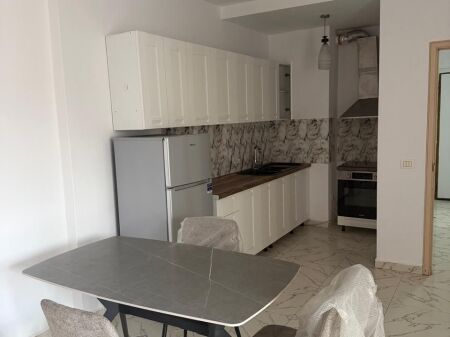 Apartament 1+1 me qira te Rruga e Kavajes perball Delijorgjit