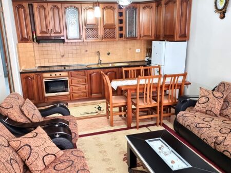🏡 Affittasi appartamento 2+1 a Yzberisht,, 45.000 lekë / mese