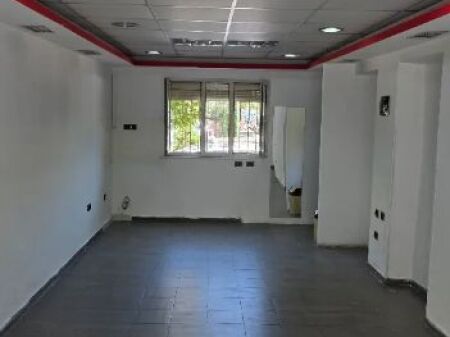 Negozio in vendita vicino alla Scuola Unita, 40 m².
