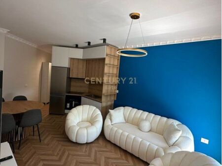 Jepet me qira apartament 1+1 perball Kompleksit Halili!