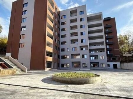 Apartment 2+1 for sale at Rezidenca Xheluks, Sauk.