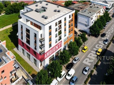 Locale Commerciale in Affitto in Via Bardhyl!!