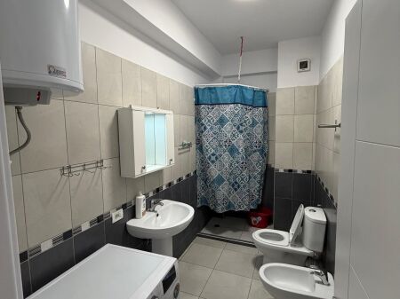 Jepet me Qera Apartament 2+1 – Kompleksi Golden, përballë American 3