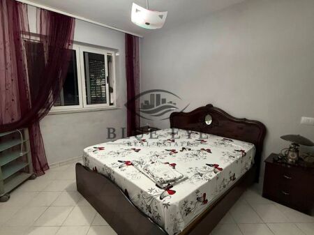 Apartament 2+1 per Shitje në tek Muzeumi, Durrës!