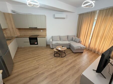 For rent 1+1  Address: Ali Demi Kaimi Complex  Furnished  7th floor  Area 60 m2  Price 380 thousand lek non-negotiable