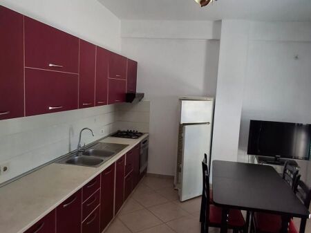 **Apartament me Qira – Eftali Koçi, Durrës**