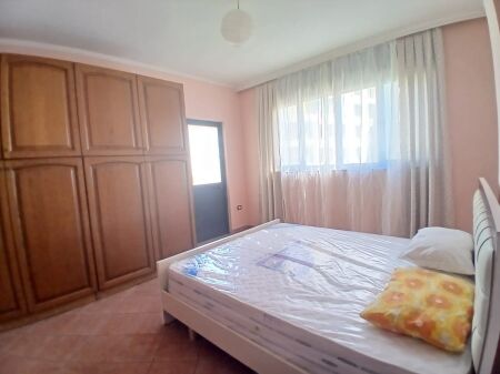 Jepet Me Qera Apartament 2+1+2 Tualete +2 Ballkone
