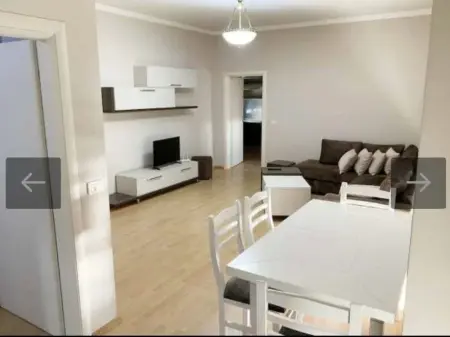 Qera | Penthouse 2+1+Aneks+Ballkon| Rruga Fuat Toptani | 500 €/muaj