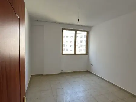 Affitto | Apartament 1 + 1 | Fresku | 300 €/mese