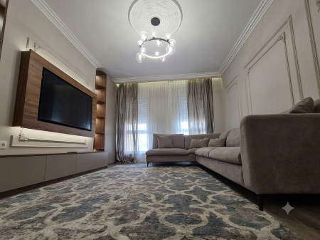 Qira, Apartament 1+1, Kompleksi Kontakt, Tirane