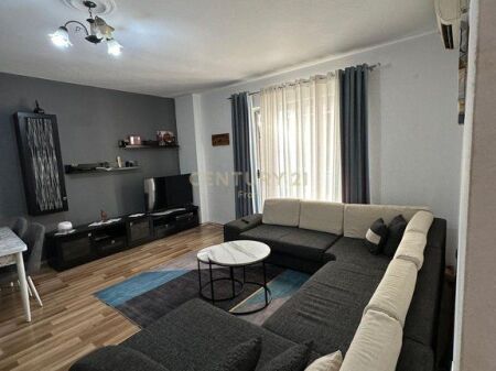 Apartament 1+1 Për Shitje në Kamez Qender, Tiranë