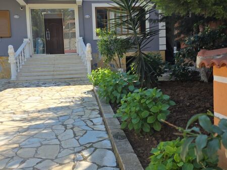 Shitje | Vilë | Rruga Leandro Zoto | 700000 €