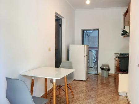 Qera | Shtëpi private 1 + 1 | Rruga Todi Shkurti | 350 €/muaj