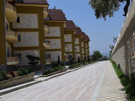 Shitet apartament 2+1 tek Rezidenca Lake Land , Farke , Liqeni i Farkes .
