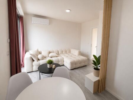 Apartament 2+1 me qira tek Fush e Aviacionit