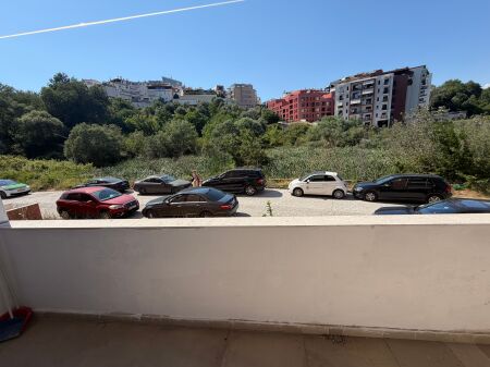 2+1,la moschea del giardino botanico,350 mila leke