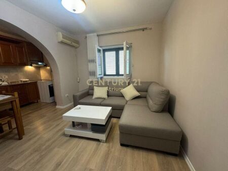 APARTAMENT 1+1 PER QIRA PRANE RRUGES ALI VISHA !