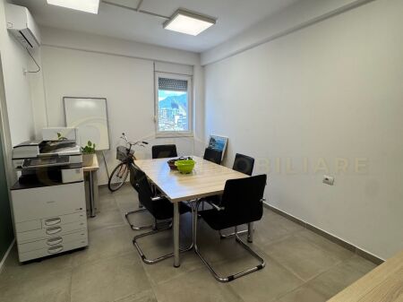 OFFICE FOR RENT, PARIS MUNICIPALITY