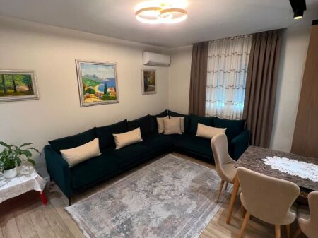 Shitet Apartament 2+1 ne Porcelan