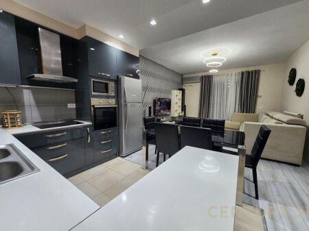 Jepet me qira apartament 2+1 në rezidencën Kodra e Diellit