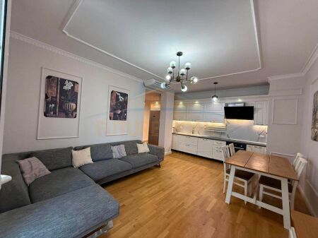 Shitet, Apartament 3+1+2 + Post Parkimi, Rruga Eduard Mano, Kopshti Zoologjik