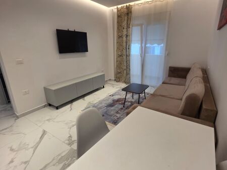 Appartamento 1+1, Aura Laprake!