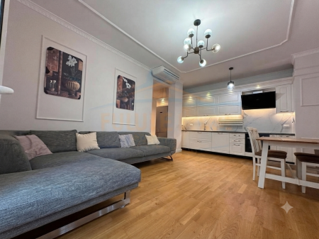 Shitet, Apartament 3+1+2 + Post Parkimi, Rruga Eduard Mano, Kopshti Zoologjik