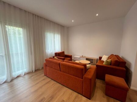 For rent entrance 1+1 in Ali Dem!