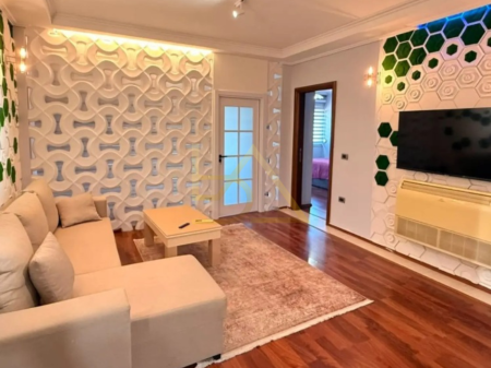 Apartament 2+1 me Qira – Arturbina, Liqeni Artificial, Tiranë