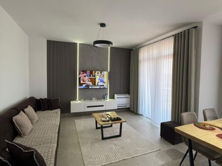 🏢Rruga Jordan Misja ,jepet me qera apartament 1+1,i mobiluar 60,000Leke   