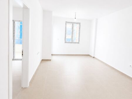 Apartament 1+1 për Shitje Golem