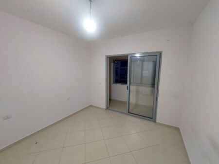 Affitto | Apartament 2 + 1 | Rruga 5 Maji | 450 €/mese