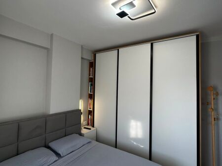 Shitet apartament 2+1