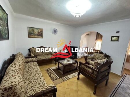 Jepet Apartament 2+1 me qera tek Pazari i Ri, prane Lincoln (ID 4229617)