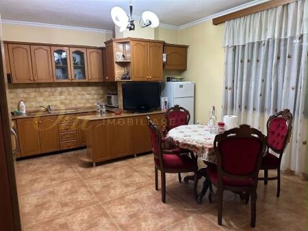 SHITET APARTAMENT 3+1+2, PALLATET AGIMI